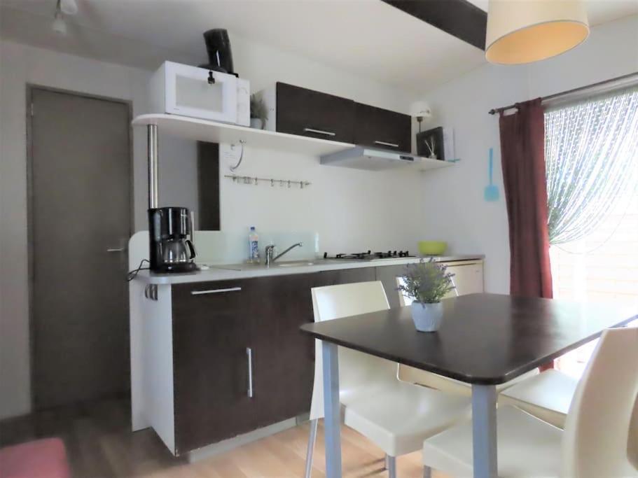 Mobile Home 6-Pers Camping Lei Suves-Cotes D'Azur-Including Airco Roquebrune-sur Argens Exteriér fotografie