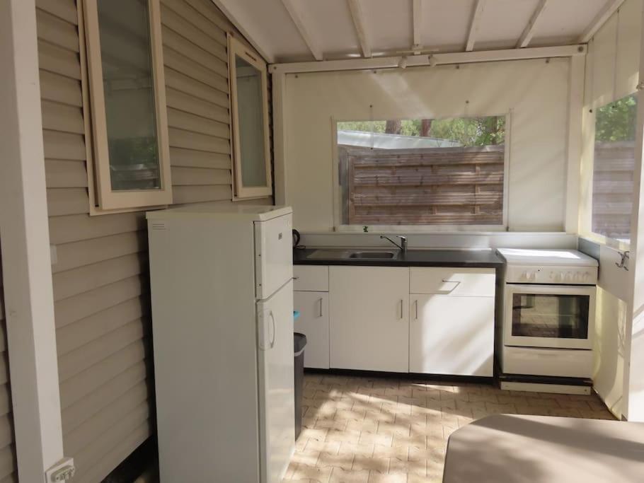 Mobile Home 6-Pers Camping Lei Suves-Cotes D'Azur-Including Airco Roquebrune-sur Argens Exteriér fotografie