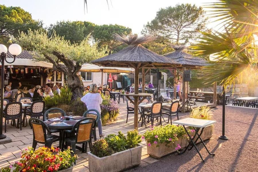 Mobile Home 6-Pers Camping Lei Suves-Cotes D'Azur-Including Airco Roquebrune-sur Argens Exteriér fotografie